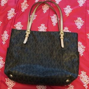 Michael kors purse